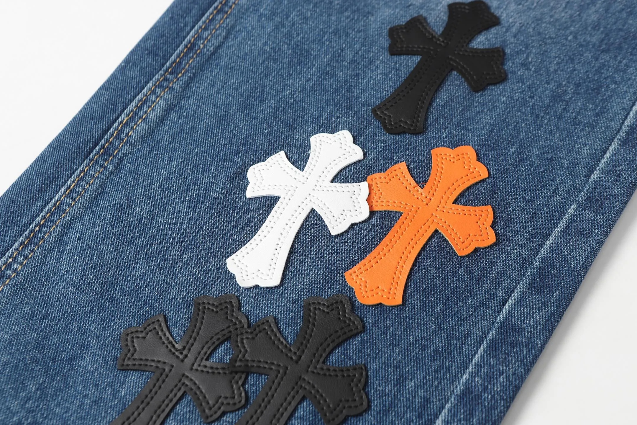 P270 Cross-border model, please do not place an order if you are pursuing quality - Chrome Hearts/Chrome Hearts Cross ✝️Pink embroidered washed jeans, trousers and casual pants - High weight, high density and high quality. The wool is soft, delicate and skin-friendly. It feels soft and silky. It has excellent warmth and skin-friendly properties. - Custom-woven and dyed, no color difference. No matter the fabric or workmanship details, it beats the ordinary version on the market. - Hardware zipper accessories are all customized, full of details - Color: washed blue -Size: 28 30 32 34 36